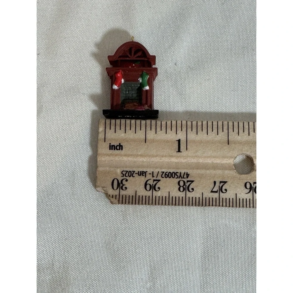 1997 Hallmark Keepsake Miniature Mini Christmas Ornament Ready For Santa Members